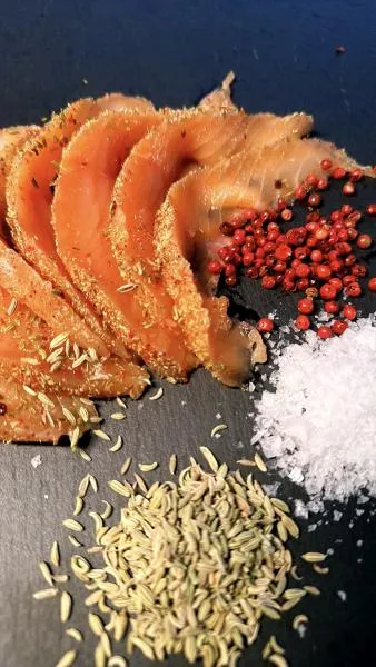 Graved Lachs Svendborg mit Fenchel, Anis und rosa Beeren ca. 1.1 kg